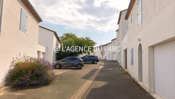 650 m PLAGE DE NAUZAN