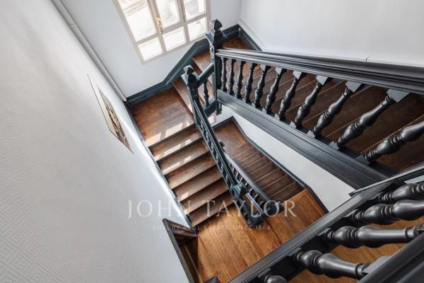 MAISON DE MAÎTRE EN PIERRE DU XIXᵉ SIÈCLE - JUSQU’À 18 BUREAUX - PARKING PRIVÉ 17 PLACES - JOHN TAYLOR BORDEAUX