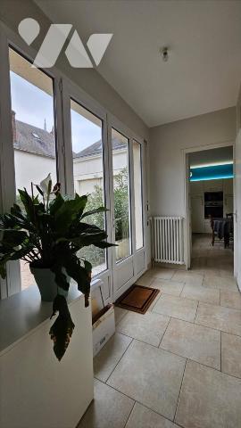 VENDOME CENTRE MAISON 4 CHAMBRES 142m²