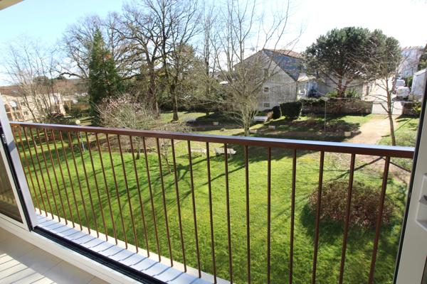 Appartement avec ASCENCEUR à vendre avec 3 CHAMBRES et 5 pièces LA ROCHE SUR YON (85)