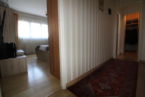 Appartement avec ASCENCEUR à vendre avec 3 CHAMBRES et 5 pièces LA ROCHE SUR YON (85)