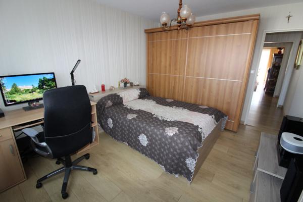 Appartement avec ASCENCEUR à vendre avec 3 CHAMBRES et 5 pièces LA ROCHE SUR YON (85)
