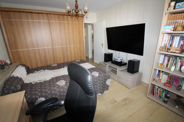 Appartement avec ASCENCEUR à vendre avec 3 CHAMBRES et 5 pièces LA ROCHE SUR YON (85)