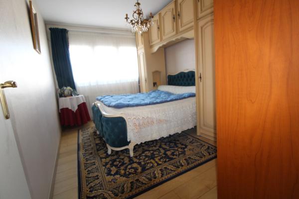 Appartement avec ASCENCEUR à vendre avec 3 CHAMBRES et 5 pièces LA ROCHE SUR YON (85)