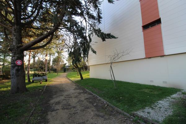 Appartement avec ASCENCEUR à vendre avec 3 CHAMBRES et 5 pièces LA ROCHE SUR YON (85)