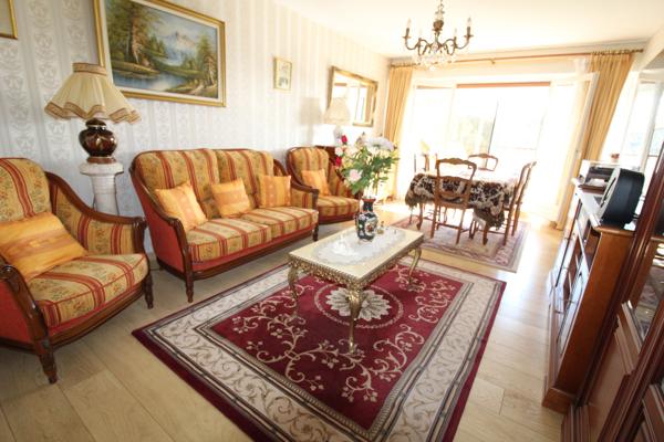 Appartement avec ASCENCEUR à vendre avec 3 CHAMBRES et 5 pièces LA ROCHE SUR YON (85)