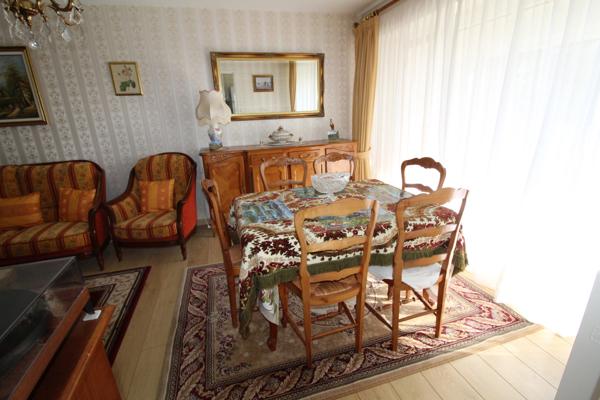 Appartement avec ASCENCEUR à vendre avec 3 CHAMBRES et 5 pièces LA ROCHE SUR YON (85)