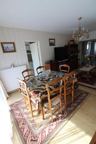 Appartement avec ASCENCEUR à vendre avec 3 CHAMBRES et 5 pièces LA ROCHE SUR YON (85)
