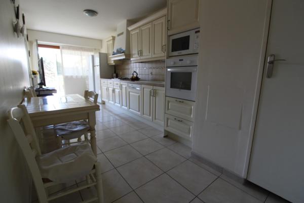 Appartement avec ASCENCEUR à vendre avec 3 CHAMBRES et 5 pièces LA ROCHE SUR YON (85)
