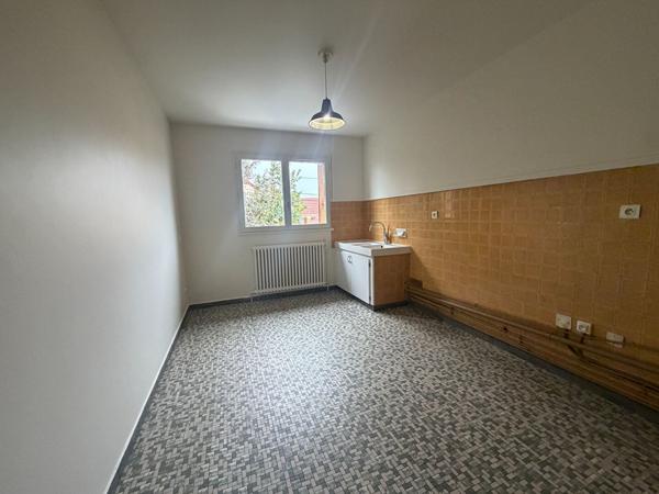 Appartement 3 pièces à louer à Chelles - Réf 131