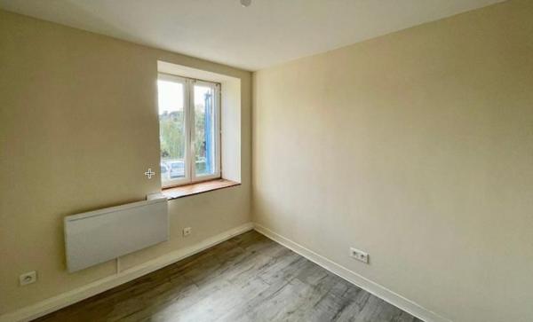 A vendre maison de bourg à La Cheze, proche de l'axe Loudéac/St Brieuc