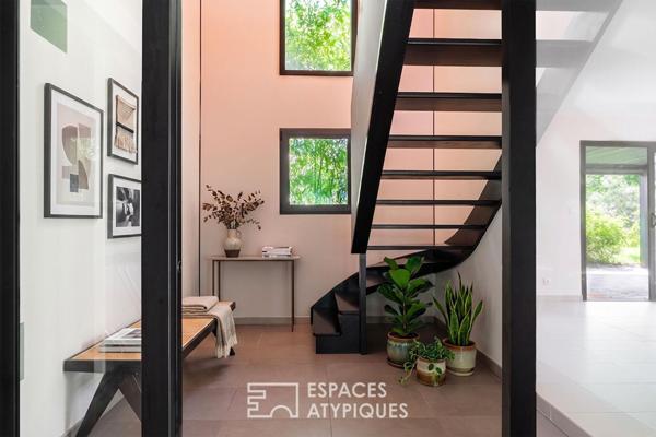 Villa contemporaine dans un écrin de verdure