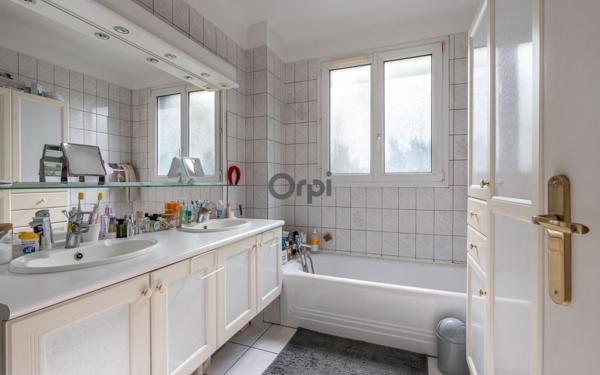 Maison à vendre    7 pièces • 193 m2 Saint-Maur-des-Fossés