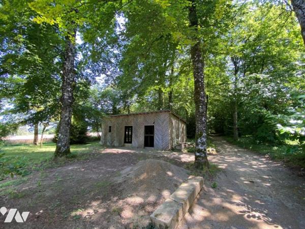 A VENDRE - PAVILLON D'ARCHITECTE - SAINT-PIERRE-LA-COUR
