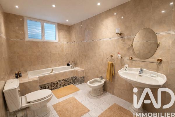 Maison à vendre 6 pièces 197 m² Wittenheim