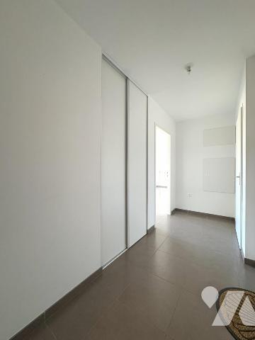 Tinqueux, T4 avec ascenseur, terrasses et garage