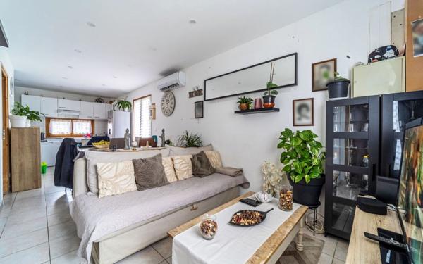 Immeuble à vendre    9 pièces • 140 m2 Chennevières-sur-Marne