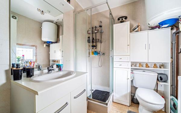 Immeuble à vendre    9 pièces • 140 m2 Chennevières-sur-Marne