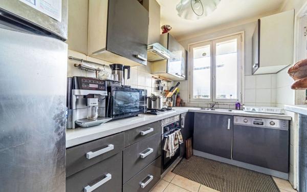 Immeuble à vendre    9 pièces • 140 m2 Chennevières-sur-Marne