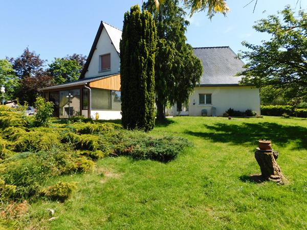 Maison Murs Erigne 204 m2