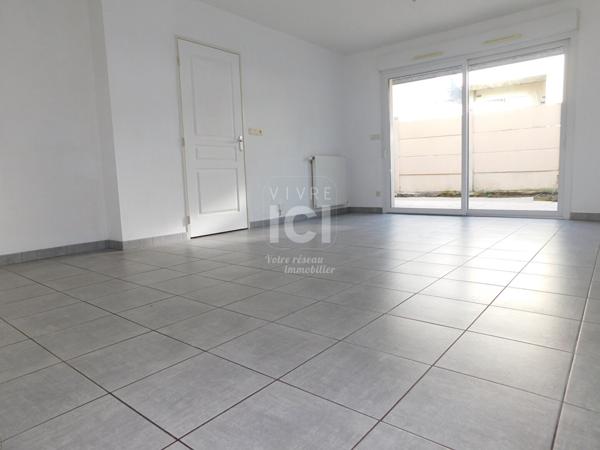 Maison Murs Erigne 204 m2
