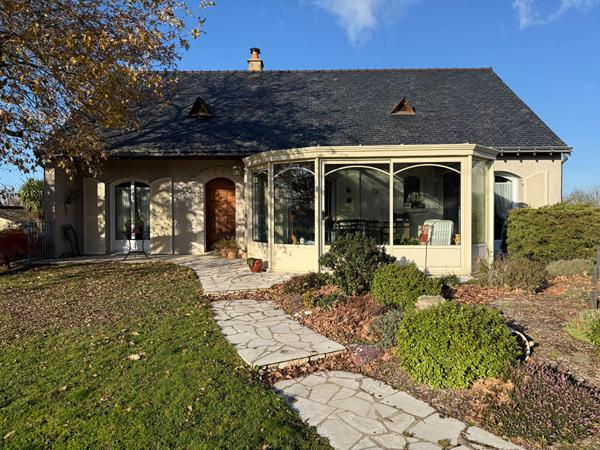 Maison Murs Erigne 204 m2