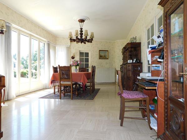 Maison Murs Erigne 204 m2