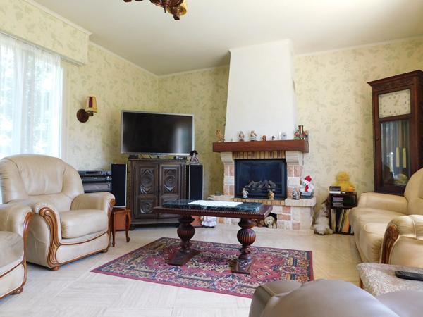 Maison Murs Erigne 204 m2