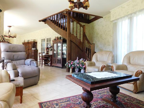 Maison Murs Erigne 204 m2