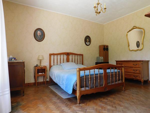 Maison Murs Erigne 204 m2