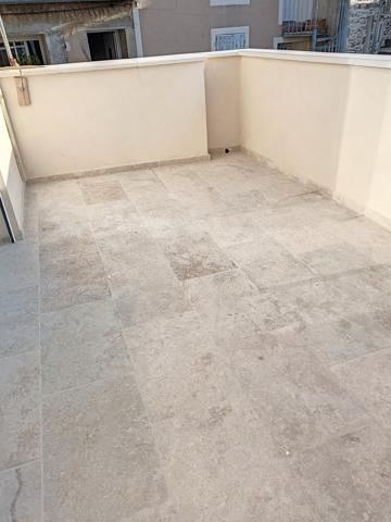 Sainte-Cécile-les-Vignes (84290) À Sainte-Cécile-Les-Vignes, appartement à louer terrasse