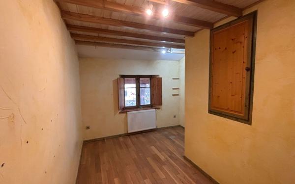 Maison à vendre    5 pièces • 140 m2 La Tour-de-Salvagny