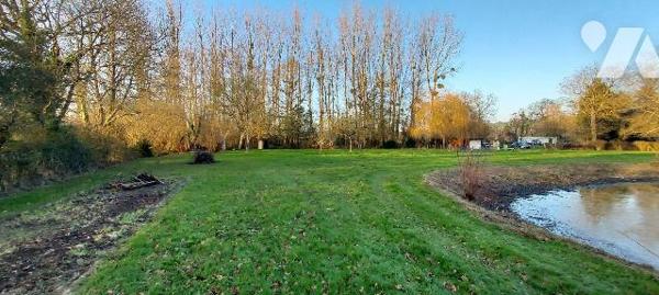 Pour les amoureux de la nature et d'une partie de pêche !!!
A la suite d'un chemin rural, vous...