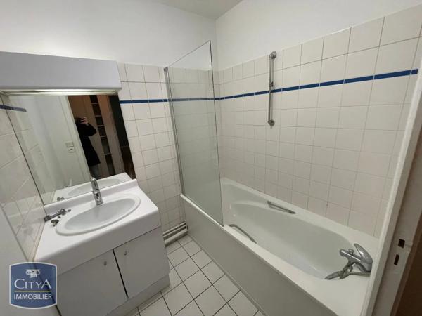 Appartement à louer 2 pièces 49.49m² Lille (59000)