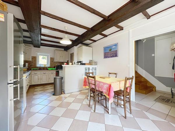 Maison rénovée - Dépendances - Au calme