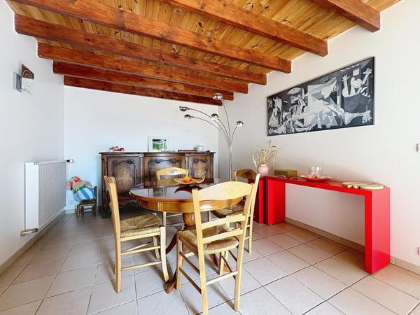 Maison rénovée - Dépendances - Au calme