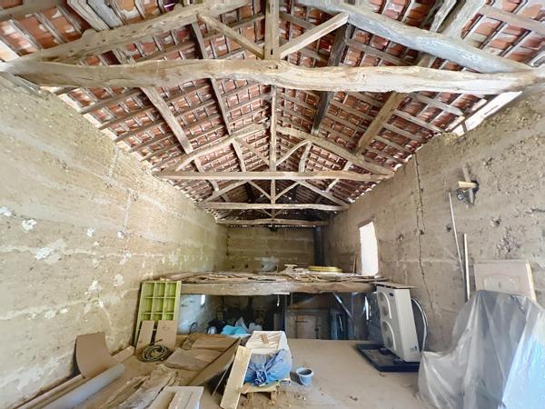 Maison rénovée - Dépendances - Au calme