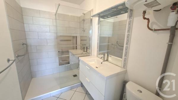 Appartement T1 à vendre  1 pièce - 43,29 m 2   ANGOULEME  - 16