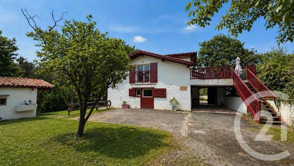Appartement T5 à vendre  5 pièces - 174,35 m 2   CIBOURE  - 64