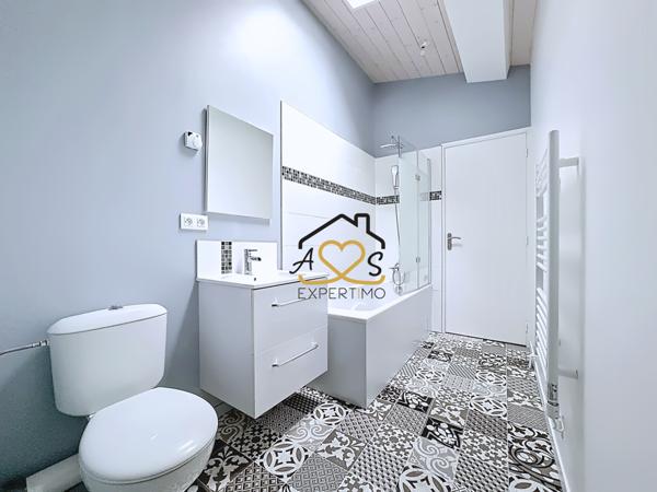 Billom (63160) Maison de ville avec terrasse et garage- Billom 63160