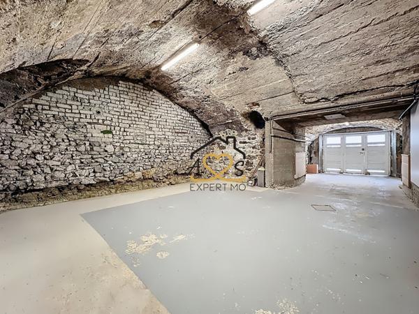 Billom (63160) Maison de ville avec terrasse et garage- Billom 63160