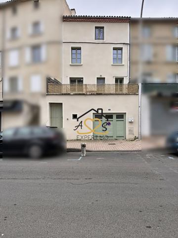 Billom (63160) Maison de ville avec terrasse et garage- Billom 63160