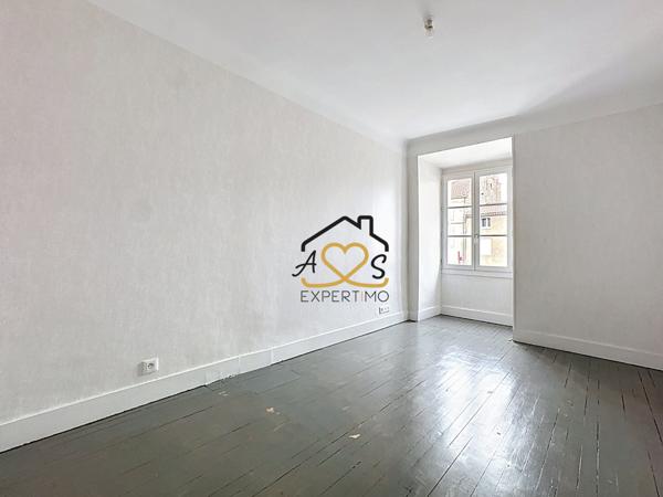 Billom (63160) Maison de ville avec terrasse et garage- Billom 63160