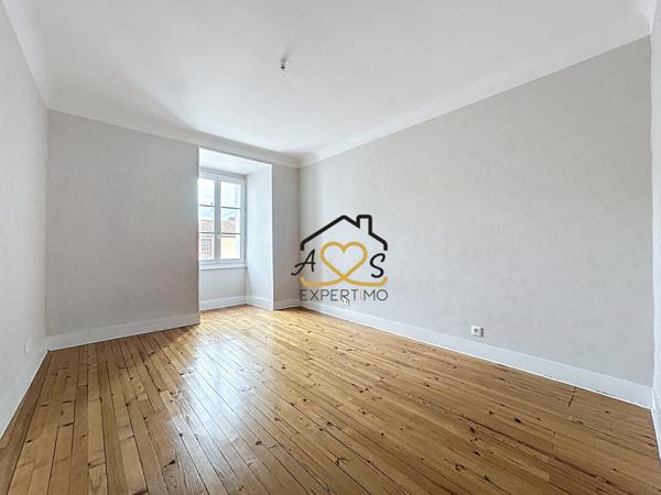 Billom (63160) Maison de ville avec terrasse et garage- Billom 63160