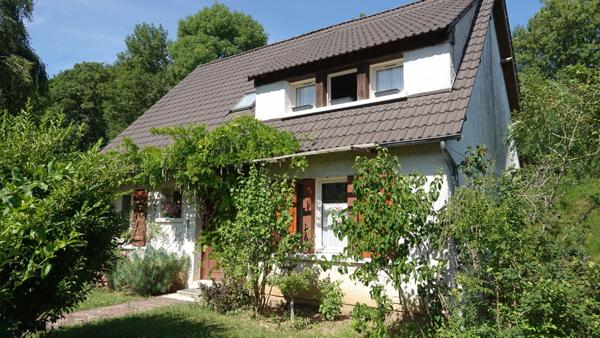 Maison familiale R+2 4 chambres, véranda et sous-sol;