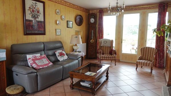 Maison familiale R+2 4 chambres, véranda et sous-sol;