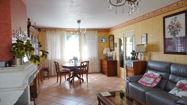 Maison familiale R+2 4 chambres, véranda et sous-sol;