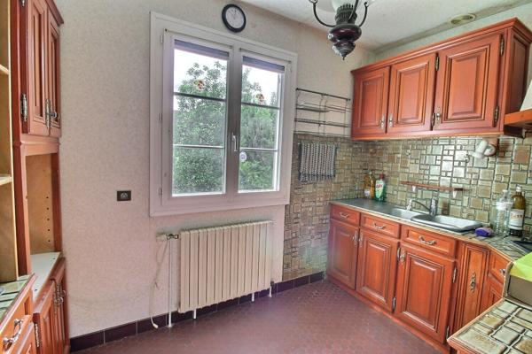 Maison 4 chambres avec garage et jardin arbore proche EPERNON