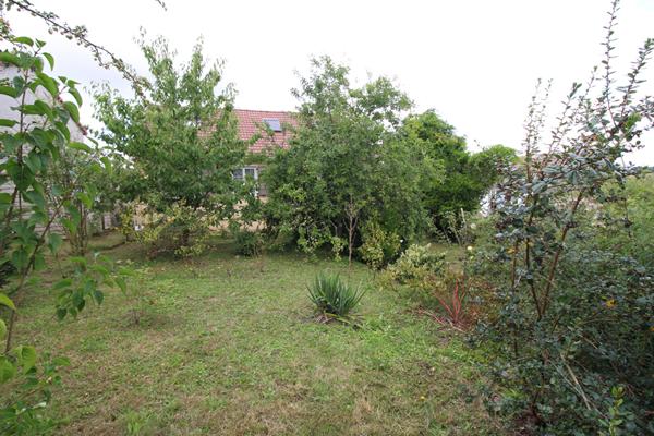 Maison 4 chambres avec garage et jardin arbore proche EPERNON