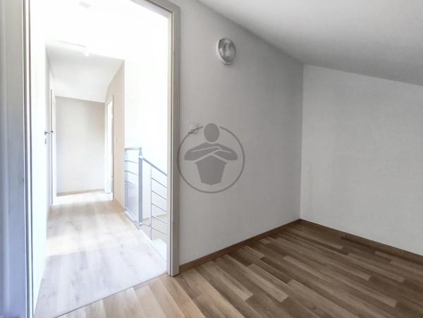Location                                                      Maison
                        
                     6 pièces                      109 m2                     à Baume-les-Dames